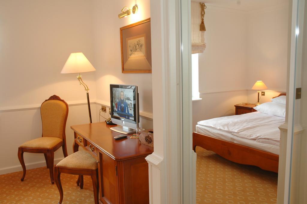 Hotel Szrenicowy Dwor Szklarska Poreba Oda fotoğraf
